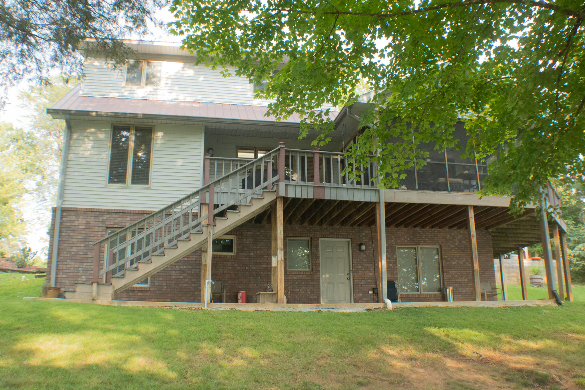 174 Hidden Lane Spring City, TN 37381 - Photo 2 of 25 Back