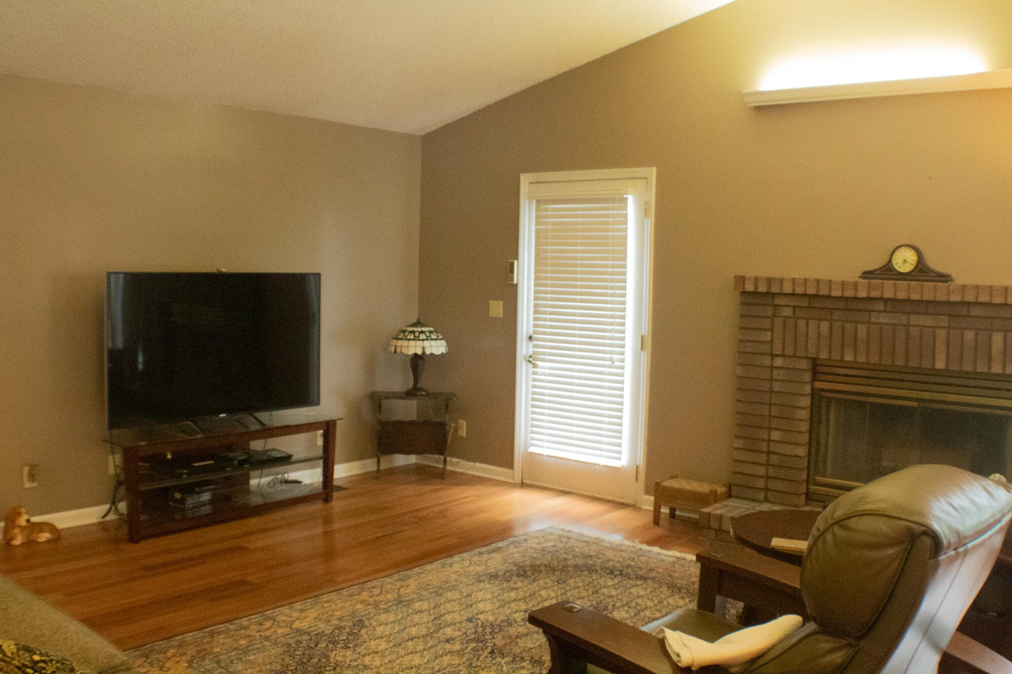 174 Hidden Lane Spring City, TN 37381 - Photo 6 of 25 Living Room