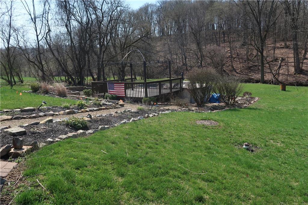 2059 Evanstown Road Irwin, PA 15642 - Photo 19 of 25