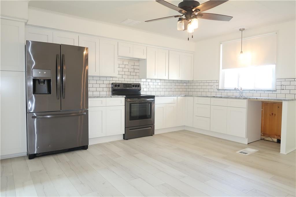 2059 Evanstown Road Irwin, PA 15642 - Photo 4 of 25