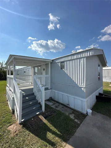 $1,250 | 2021 North Battlebell Road, Unit 15, Highlands, TX 77562