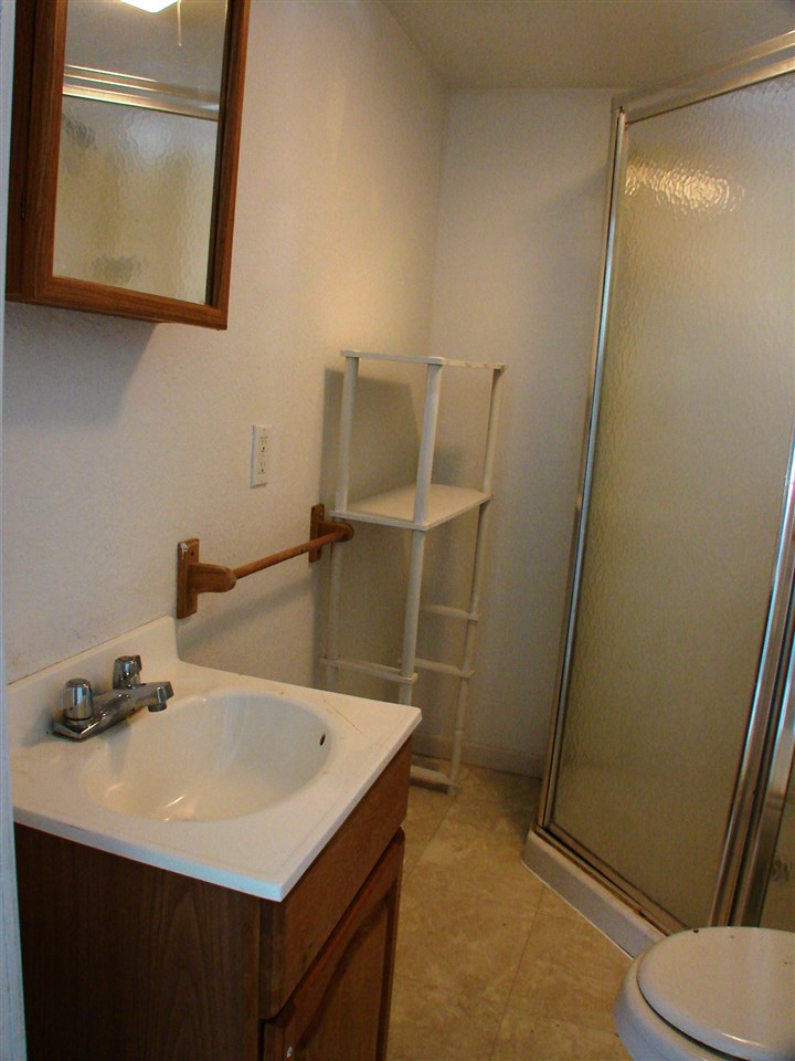 109 Riverside Drive Alma, MI 48801 - Photo 19 of 21 1868933-18.JPG