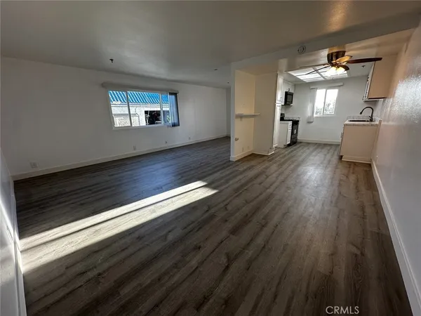 $2,100 | 710 West Washington Avenue, Santa Ana, CA 92706