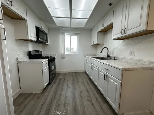 $2,100 | 710 West Washington Avenue, Santa Ana, CA 92706
