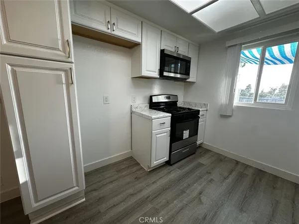 $2,100 | 710 West Washington Avenue, Santa Ana, CA 92706