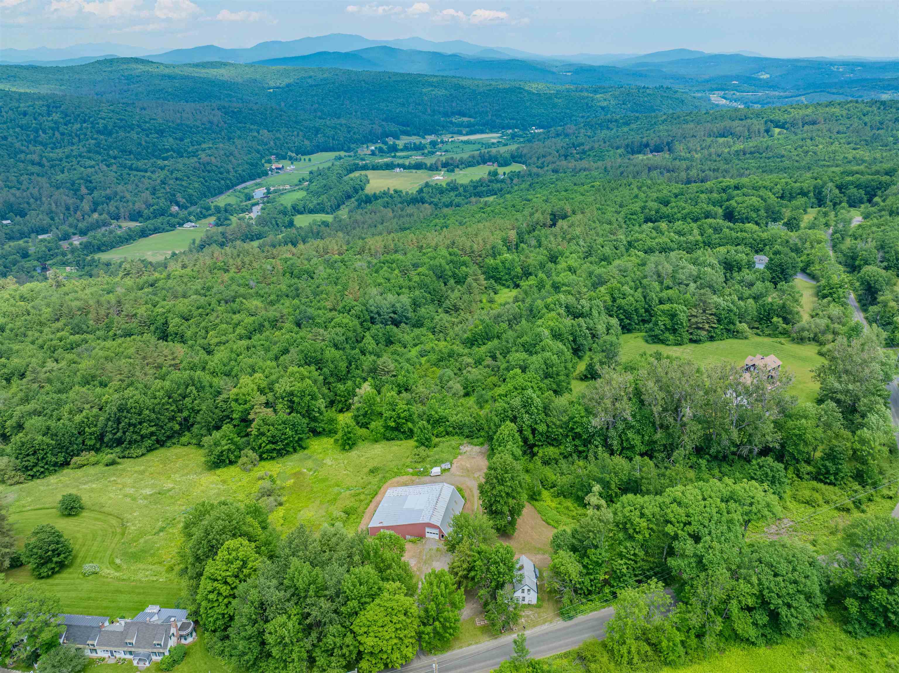2736 Crosstown Road Berlin, VT 05602 - Photo 3 of 40