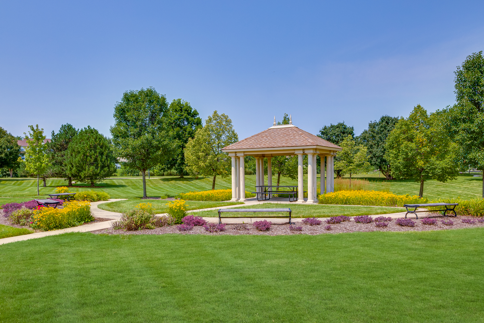 1701 Neubauer Circle Lindenhurst, IL 60046 - Photo 23 of 28 a garden view with a seating space and garden