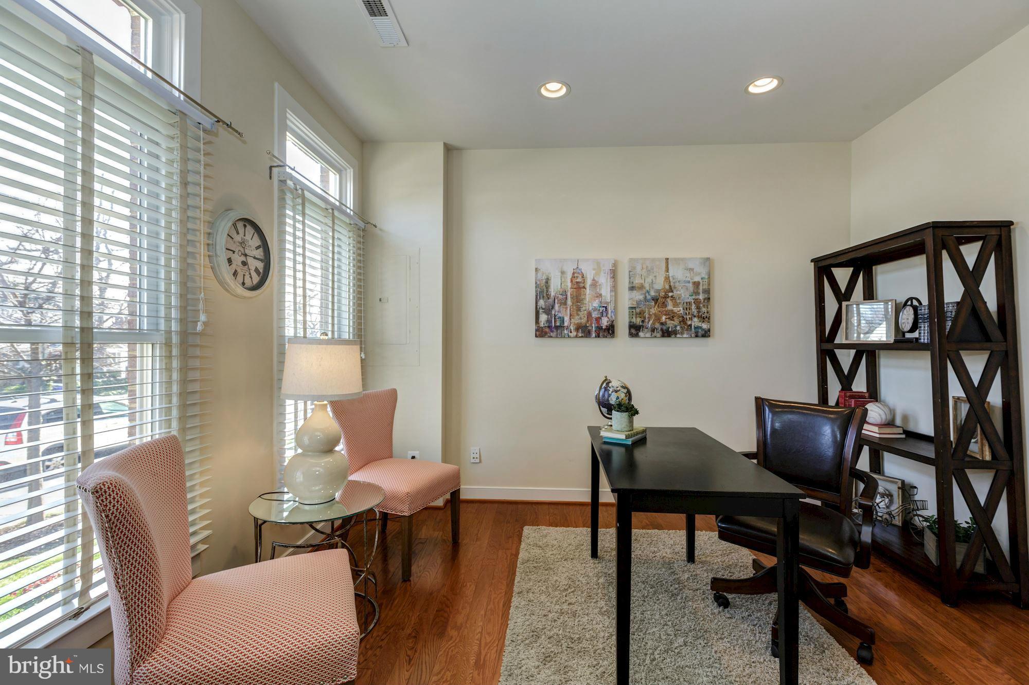 11110 Amherst Avenue Silver Spring, MD 20902 - Photo 3 of 28 Entry level office/Bedroom#4