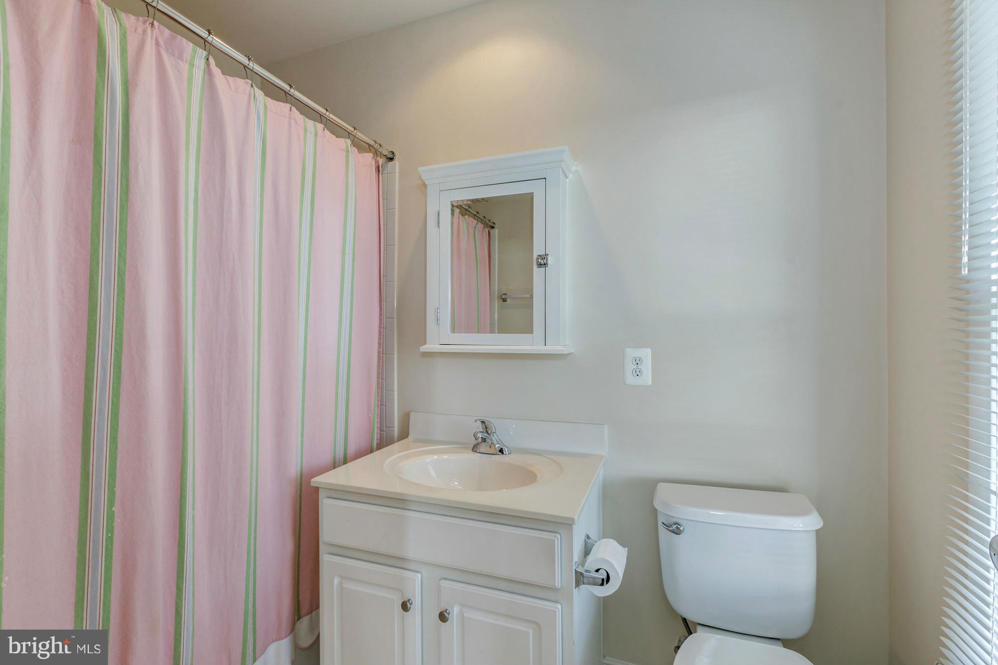 11110 Amherst Avenue Silver Spring, MD 20902 - Photo 20 of 28 Full Bath, ensuite Bedroom #2