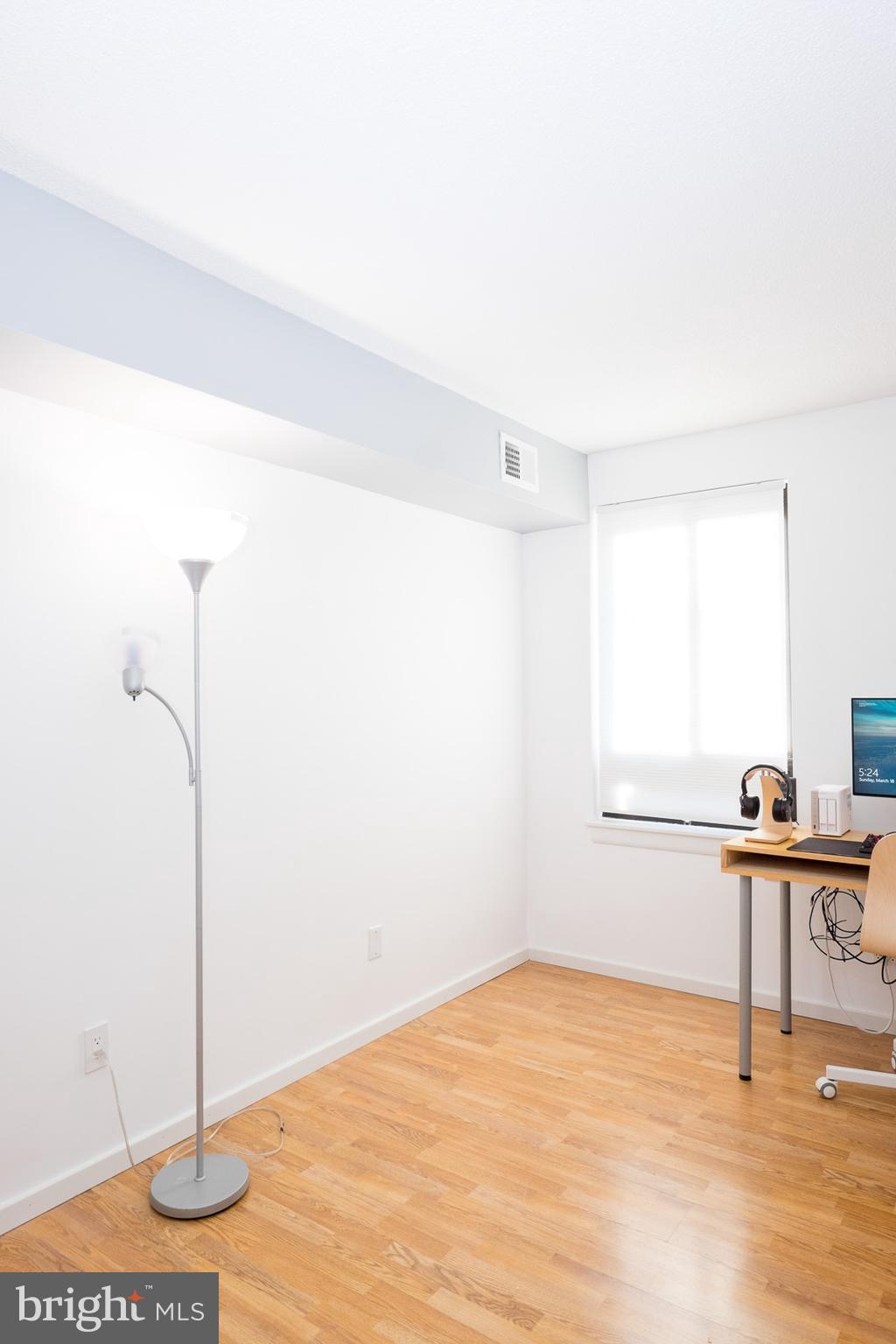 2242 Castle Rock Square, Unit 2B Reston, VA 20191 - Photo 29 of 30 Bedroom