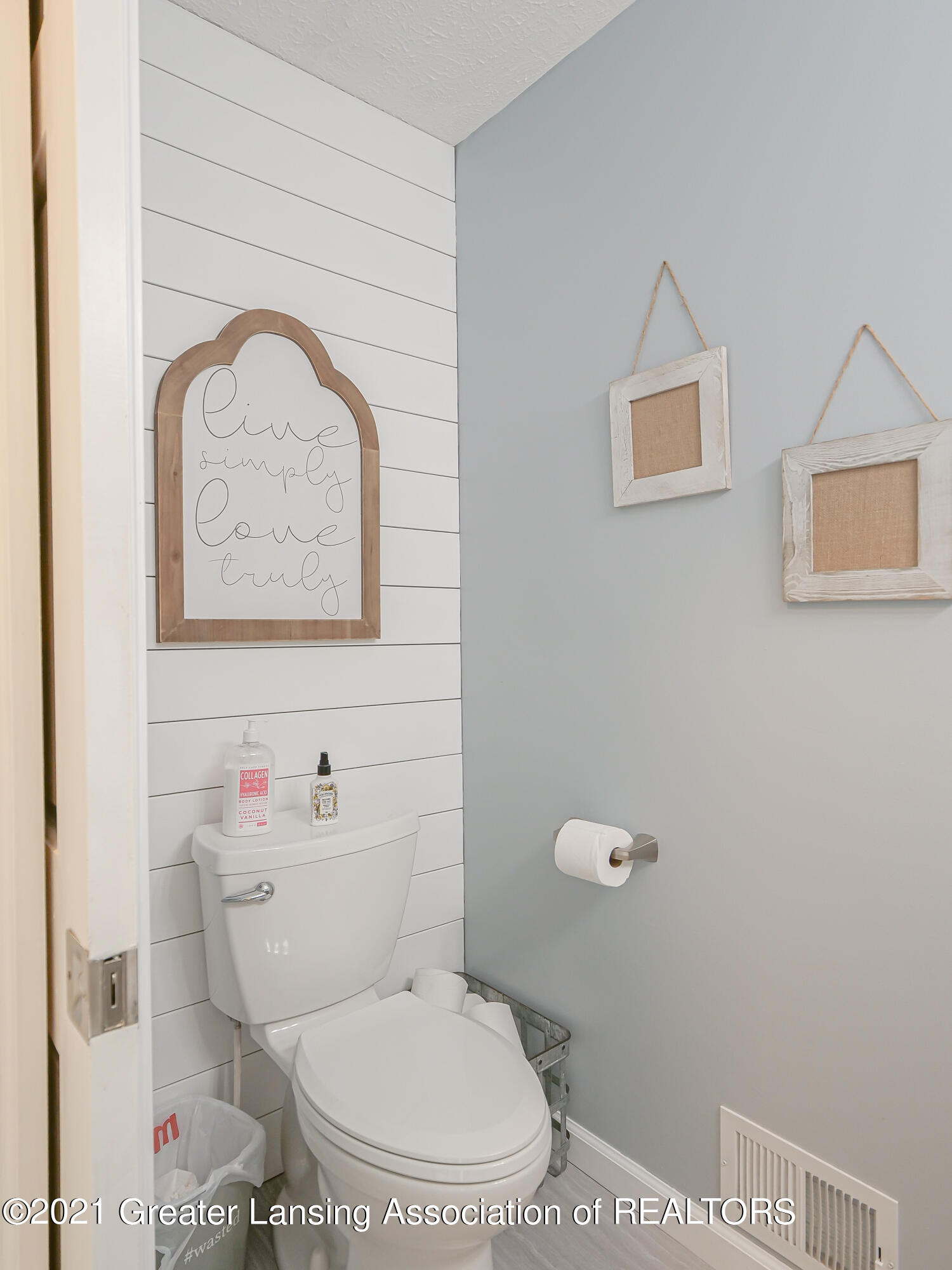 5991 West Clark Road Lansing, MI 48906 - Photo 21 of 71 5991_W_Clark_Rd-26