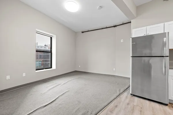 $1,525 | 5-7 Pleasant Street, Unit 303, Worcester, MA 01609