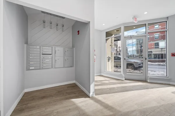 $1,525 | 5-7 Pleasant Street, Unit 303, Worcester, MA 01609