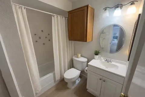 $1,050 | 9801 Walnut Street, Unit A101, Dallas, TX 75243