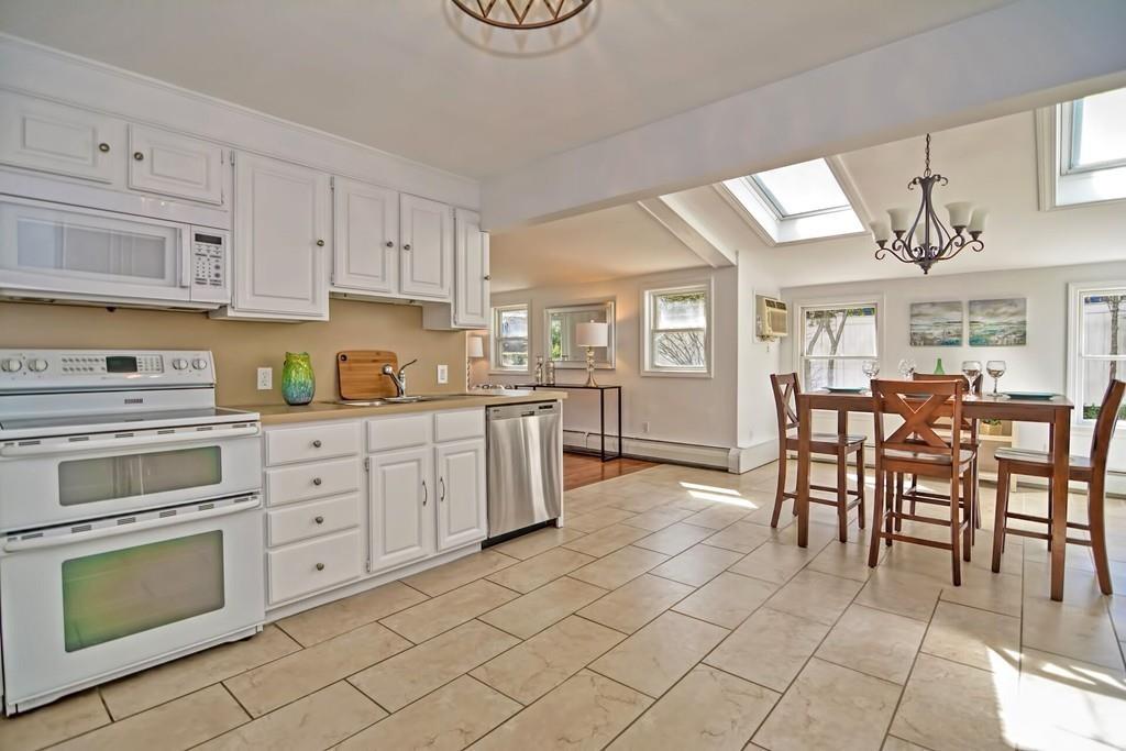 15 Ivy Road Wellesley, MA 02482 - Photo 12 of 37