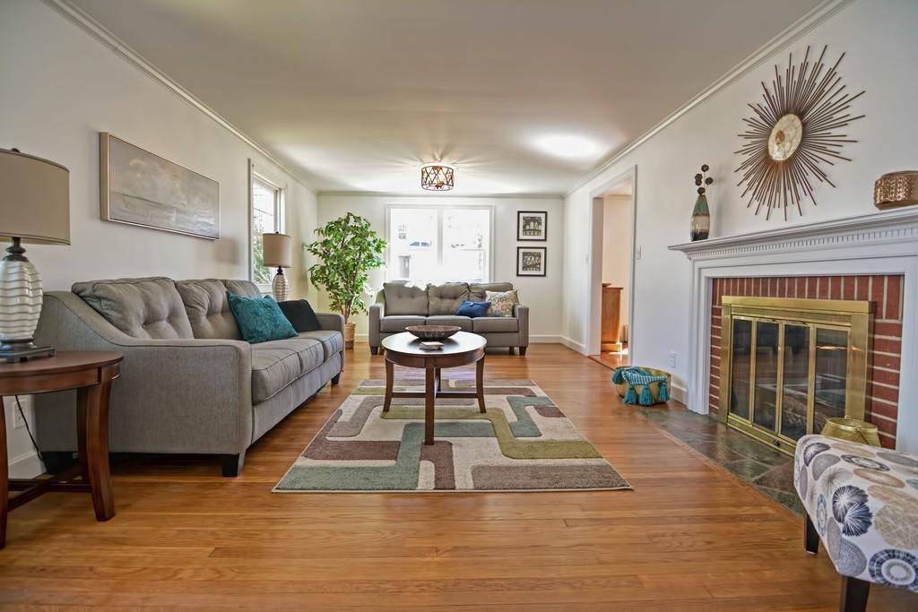 15 Ivy Road Wellesley, MA 02482 - Photo 2 of 37