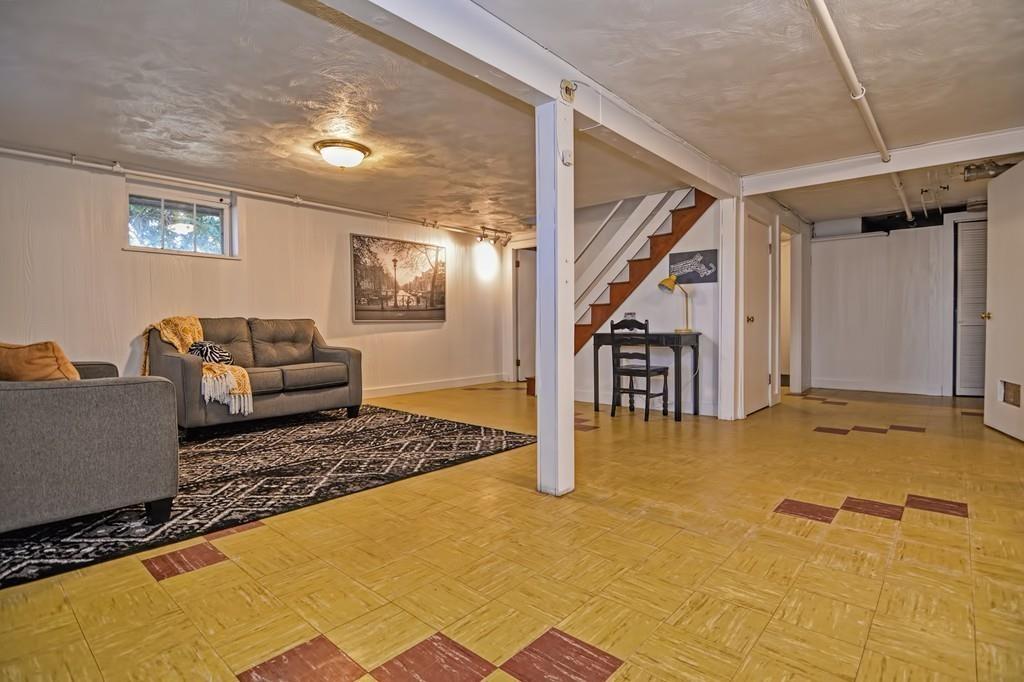 15 Ivy Road Wellesley, MA 02482 - Photo 28 of 37