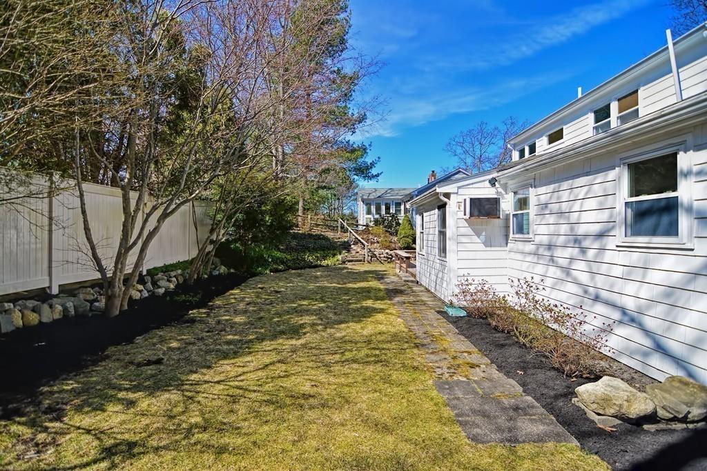 15 Ivy Road Wellesley, MA 02482 - Photo 33 of 37