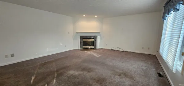 $213,900 | 112 Pilgrim Drive, Portland, IN 47371