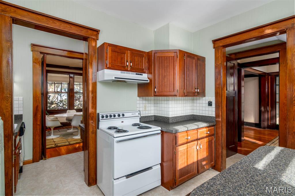 902 Walnut Street Highland, IL 62249 - Photo 9 of 43