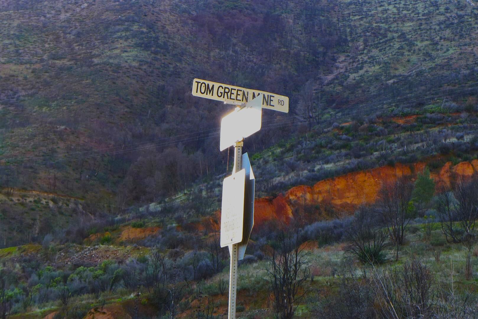 0 Trinity Mountain Road French Gulch, CA 96033 - Photo 25 of 30 a street sign that is on a pole