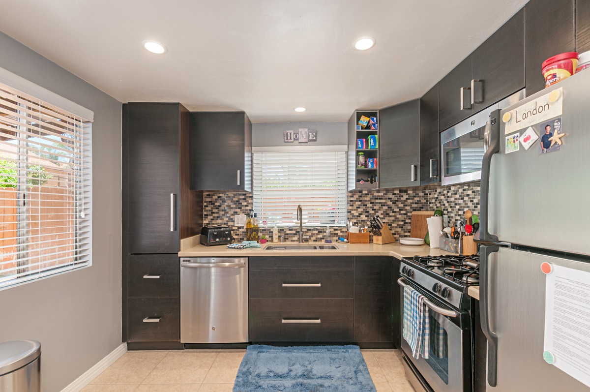 1890 Hilton Head Road El Cajon, CA 92019 - Photo 9 of 21 Gallery Image 9