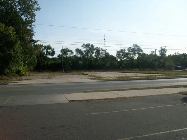 $149,000 | 2642 South Main Street, Elkhart, IN 46517