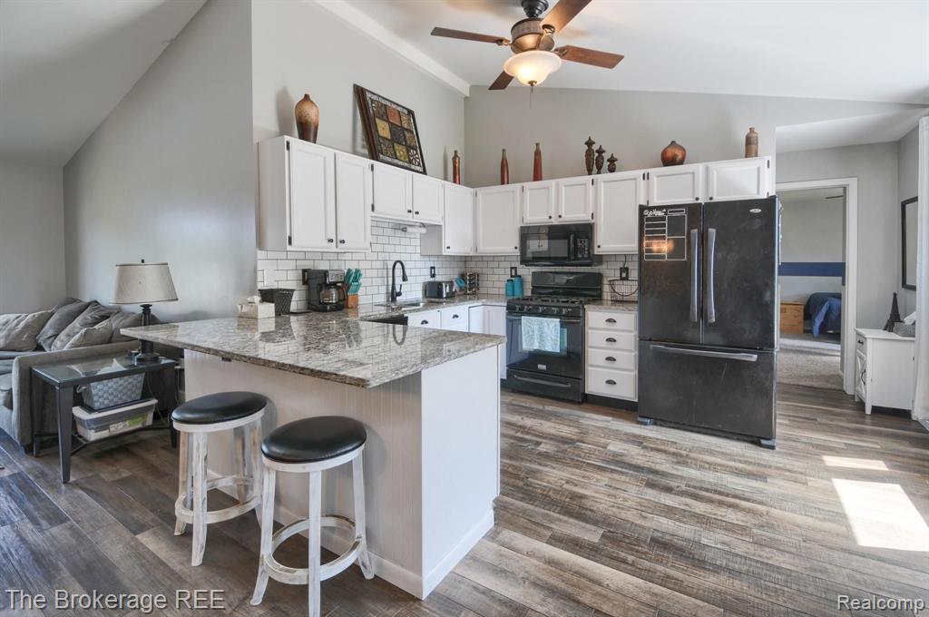 6060 Johnson Road Flushing, MI 48433 - Photo 12 of 33