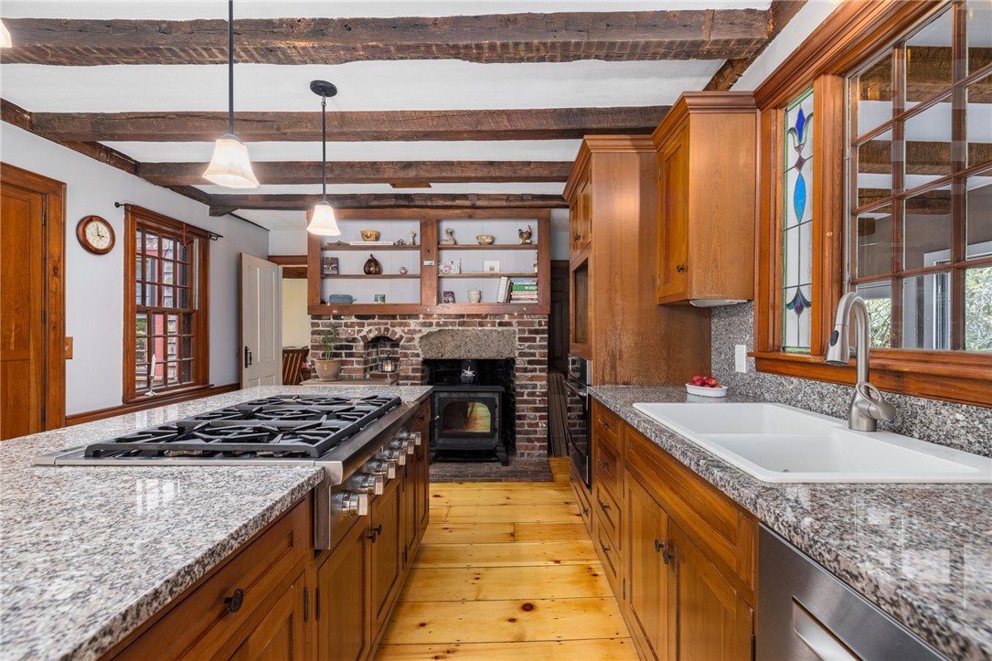 2381 Middle Road East Greenwich, RI 02818 - Photo 7 of 48 Gallery Image 7