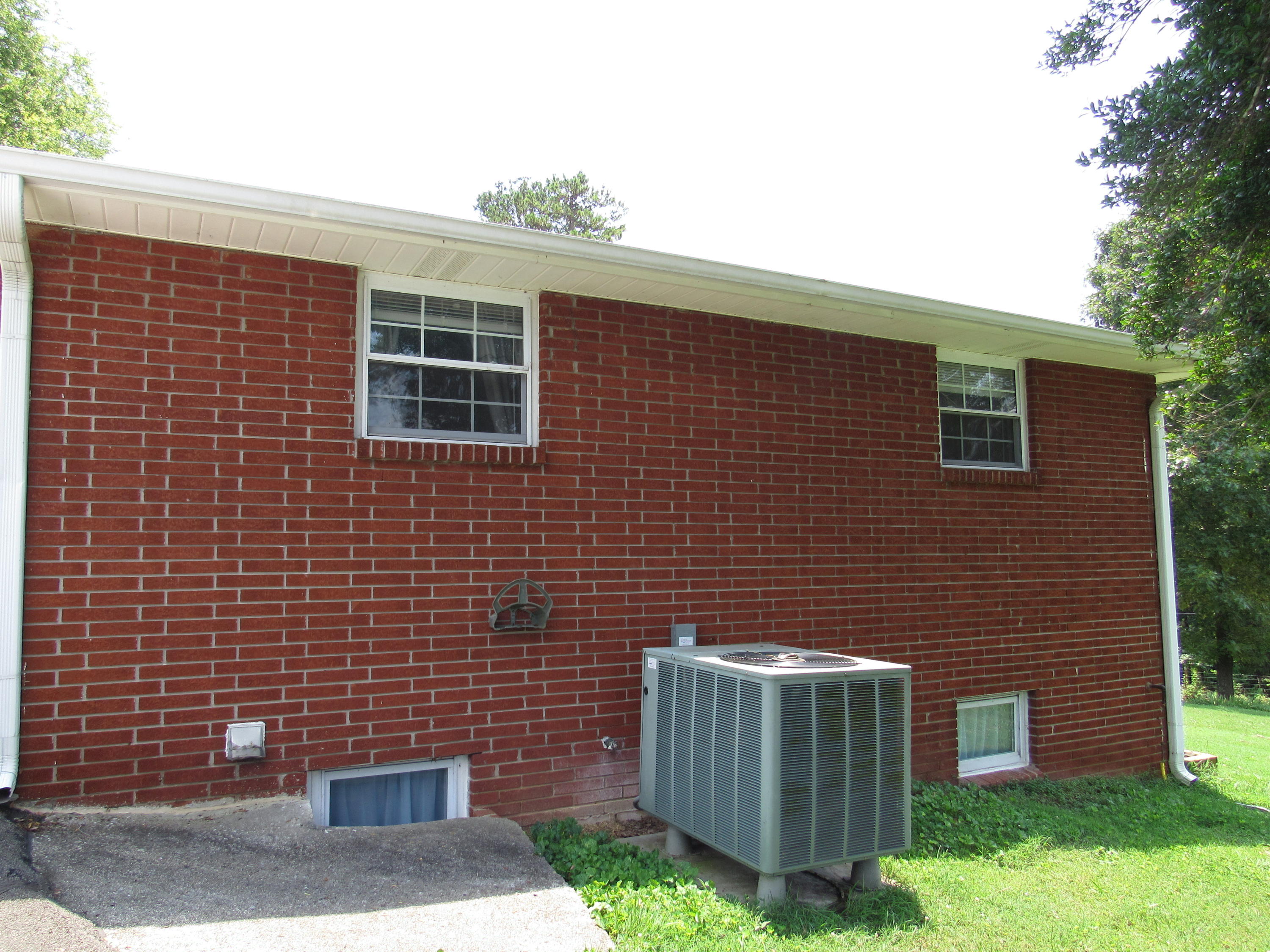 976 Friends Station Road New Market, TN 37820 - Photo 15 of 29 IMG_1400