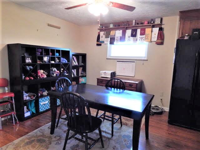 976 Friends Station Road New Market, TN 37820 - Photo 21 of 29 KITCHEN DINING TABLE