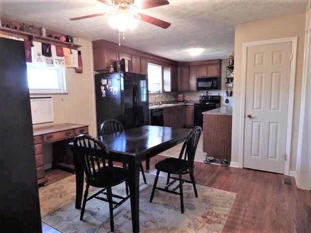 976 Friends Station Road New Market, TN 37820 - Photo 25 of 29 KITCHEN