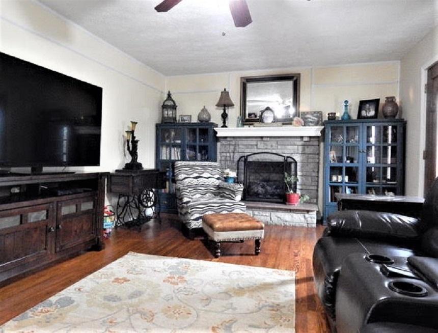 976 Friends Station Road New Market, TN 37820 - Photo 27 of 29 LIVINGROOMB