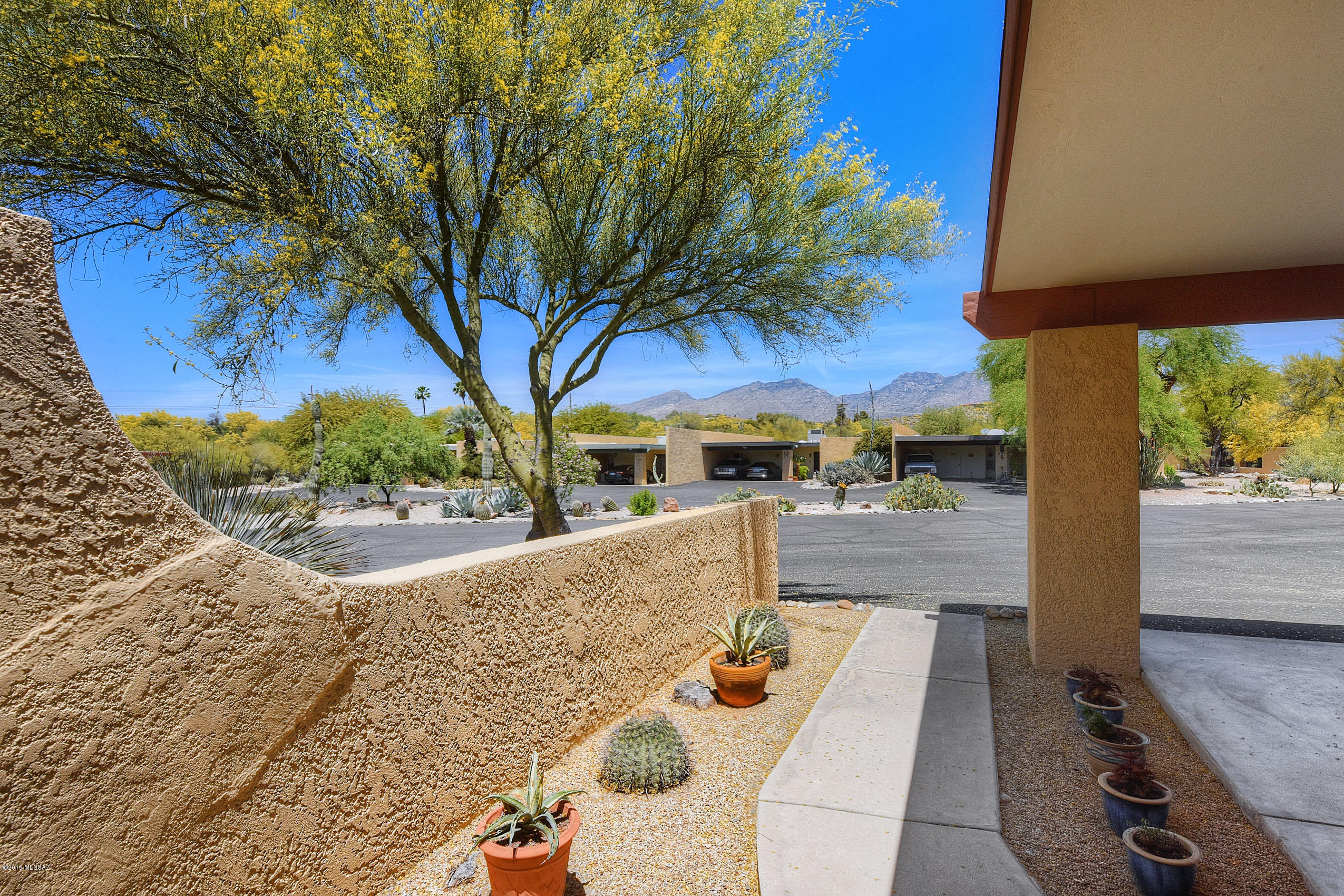 6962 East Rivercrest Road Tucson, AZ 85750 - Photo 2 of 24 Gallery Image 2