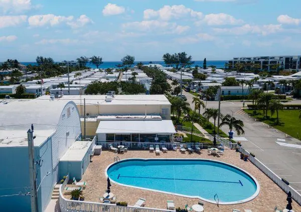 $290,000 | 23 Hibiscus Drive, Unit I, Briny Breezes, FL 33435