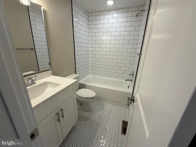 $2,600 | 6480 Vint Hill Road, Warrenton, VA 20187