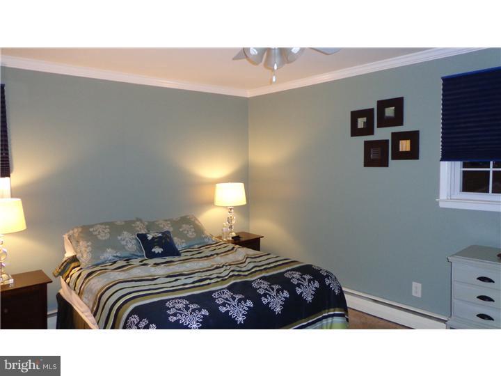 373 Heathcliffe Road Abington, PA 19006 - Photo 11 of 25