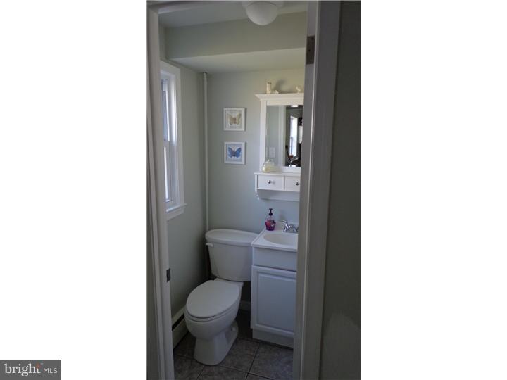 373 Heathcliffe Road Abington, PA 19006 - Photo 17 of 25