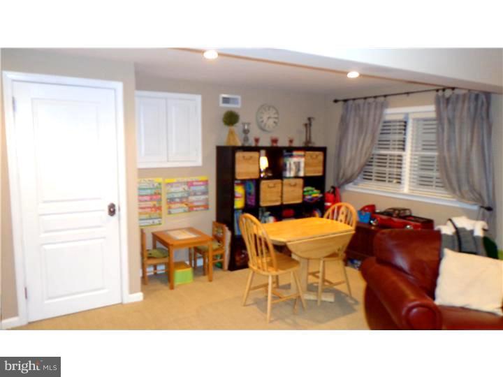 373 Heathcliffe Road Abington, PA 19006 - Photo 18 of 25