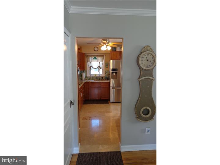373 Heathcliffe Road Abington, PA 19006 - Photo 6 of 25