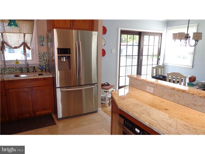 373 Heathcliffe Road Abington, PA 19006 - Photo 7 of 25