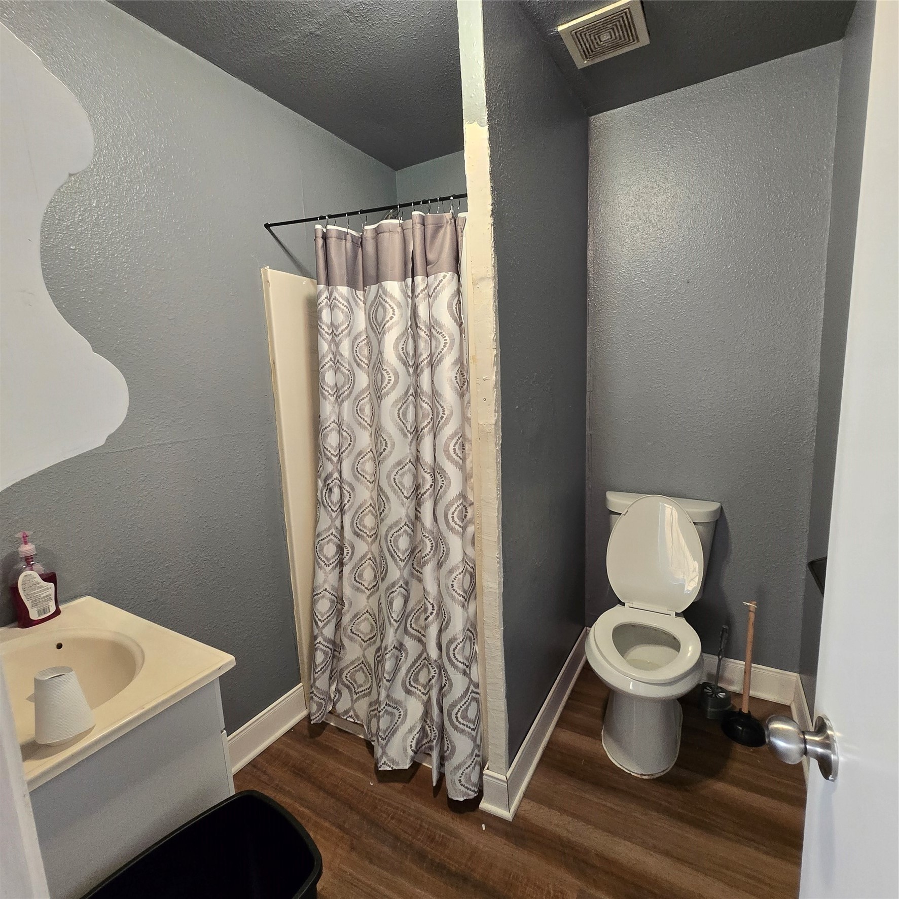 215 Fresa Road Pasadena, TX 77502 - Photo 5 of 11