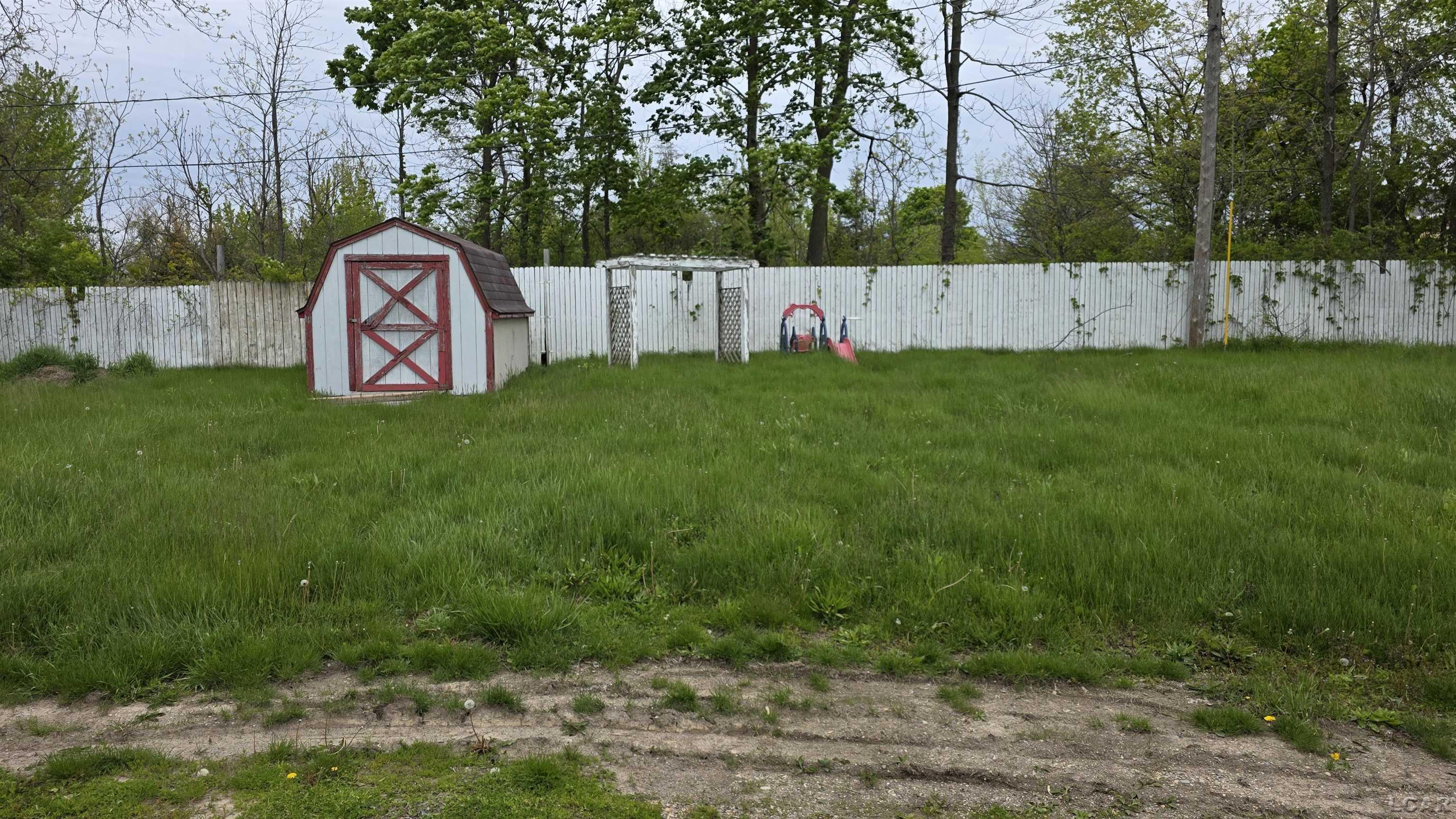 9358 East Market Road Pittsford, MI 49271 - Photo 6 of 15 Gallery Image 6