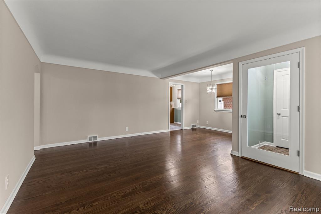 9280 Reeck Road Allen Park, MI 48101 - Photo 13 of 59