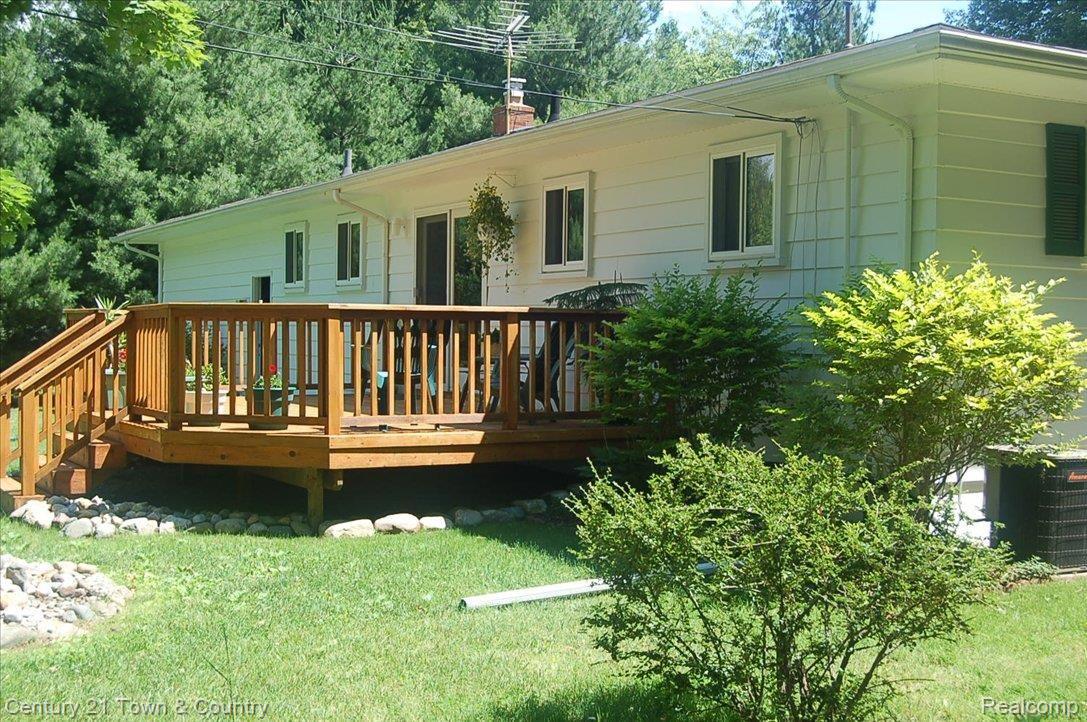 1230 Seville Road Rochester, MI 48309 - Photo 14 of 23 Seville Rochester Hills 041