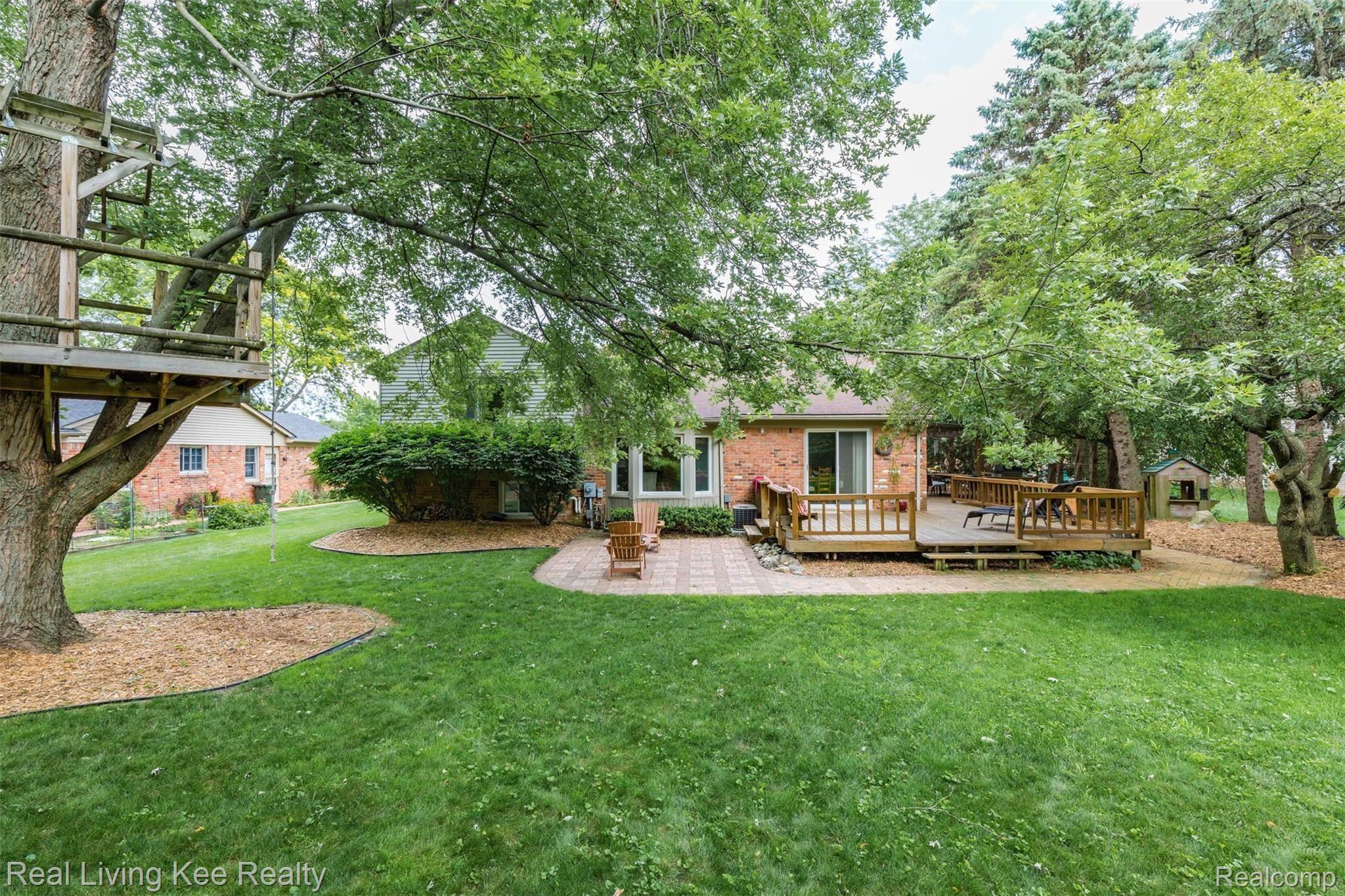 440 Lake Forest Road Rochester, MI 48309 - Photo 32 of 32 440 Lake Forest Rd-29.jpg