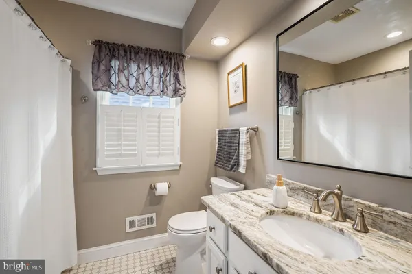 $975,000 | 3 Milburne Lane, Robbinsville, NJ 08691
