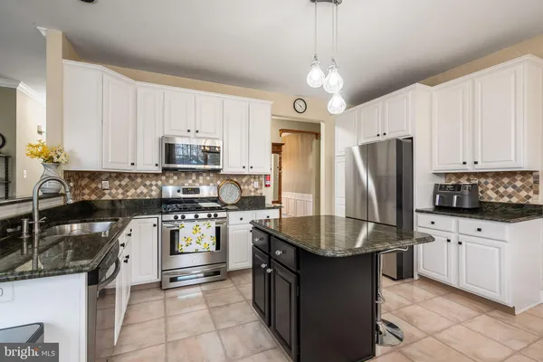 $975,000 | 3 Milburne Lane, Robbinsville, NJ 08691