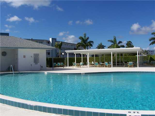 2031 Exeter Boca Raton, FL 33434 - Photo 31 of 45 20140218203835107026000000-o