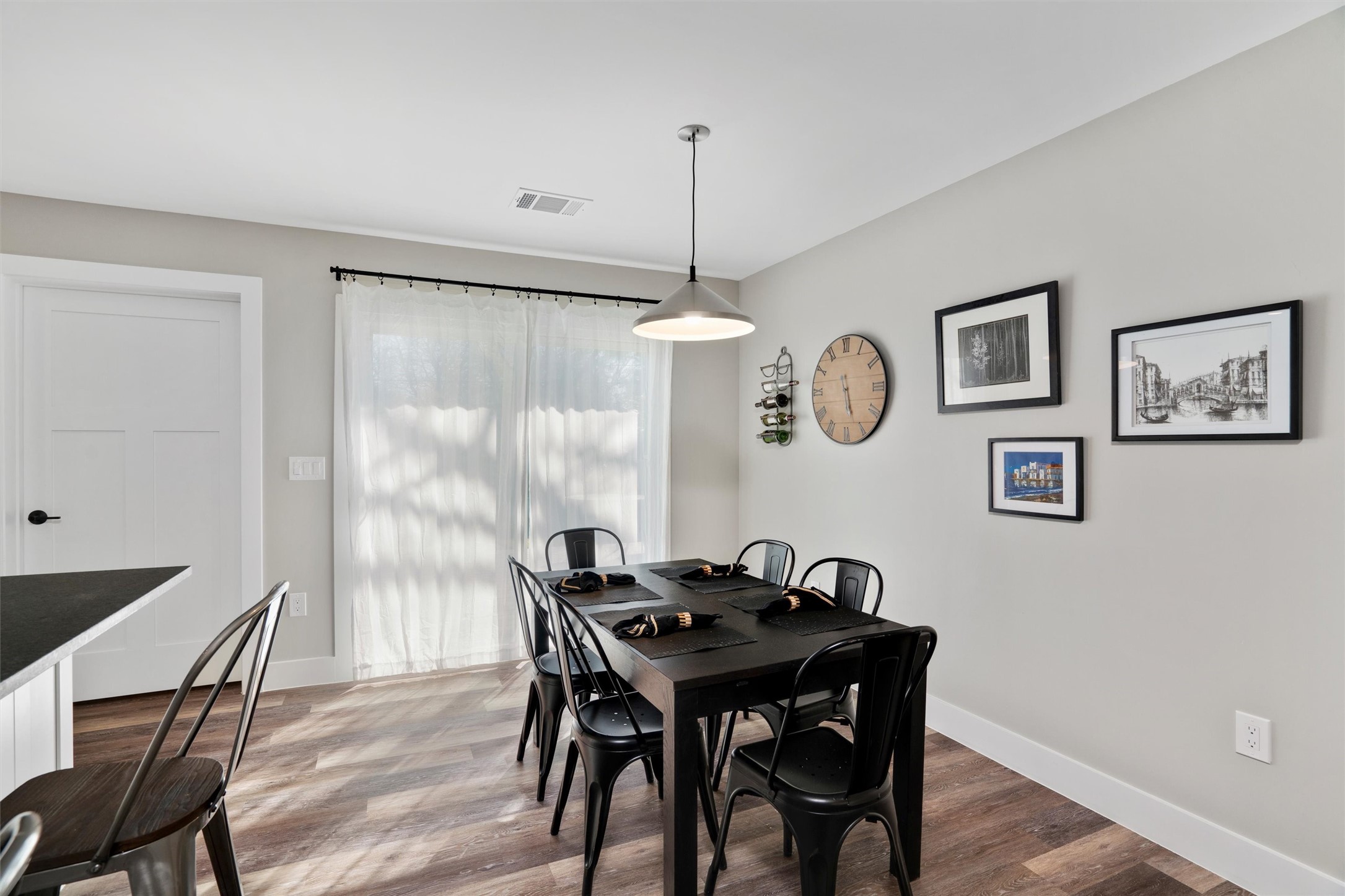 2613 Carnarvon Lane Austin, TX 78704 - Photo 10 of 20